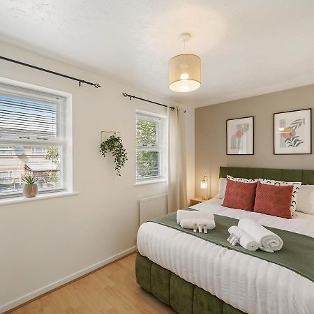 East London House Near Tube With Parking别墅 外观 照片